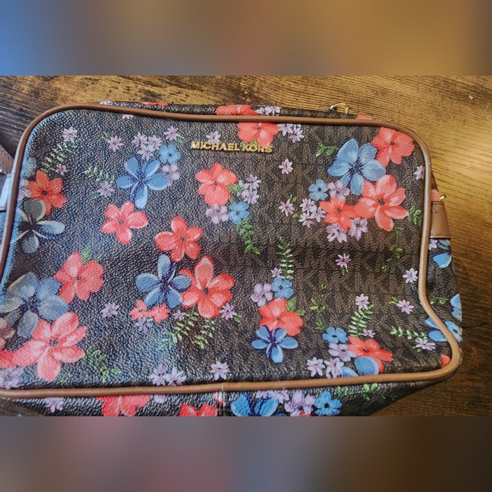 Michael kors purse
